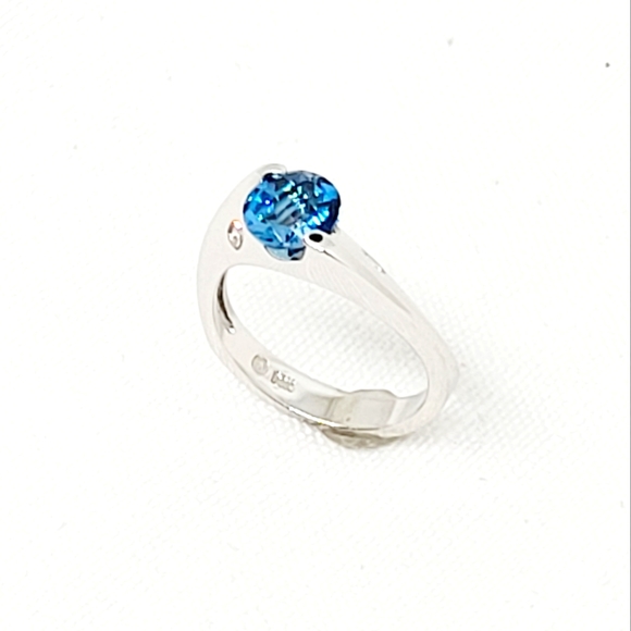 Curved design Tension set Ring w London blue Topaz - Picture 6 of 6
